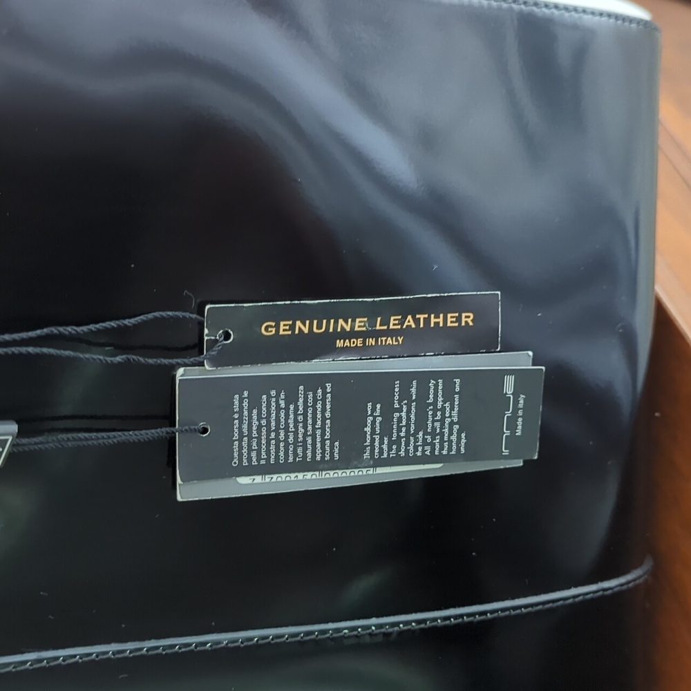 INNUE Leather Handbag - Picture 5 of 9